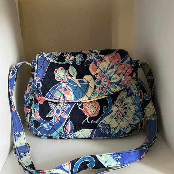 Vera Bradley Bag - Picture 2 of 4
